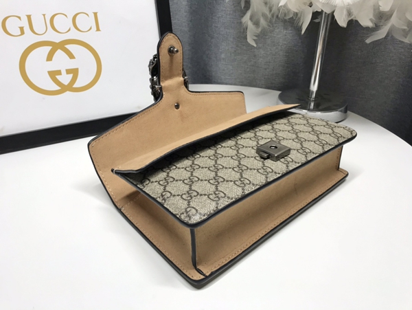 激安グッチバッグコピー角部分ディテール